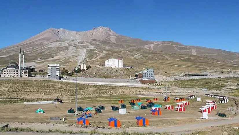 ERCİYES TEKİR YAYLASI'NDA ÇADIRDA KALAN ÇİFT YAŞAMINI YİTİRDİ