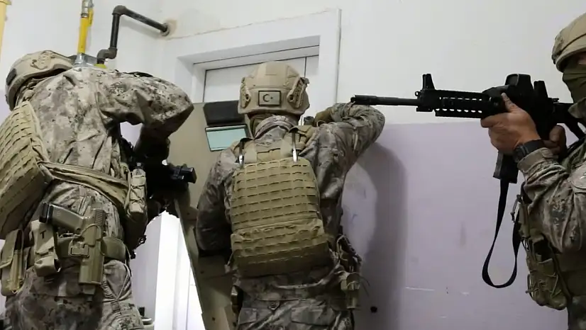 Kayseri'de eş zamanlı operasyon: 8 şahıs tutuklandı