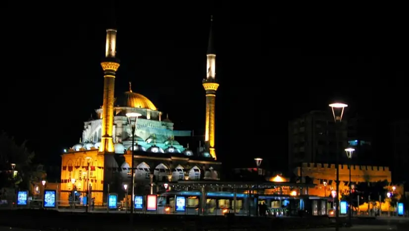 Miraç Kandili yarın idrak edilecek: Hangi ibadetler yapılabilir?