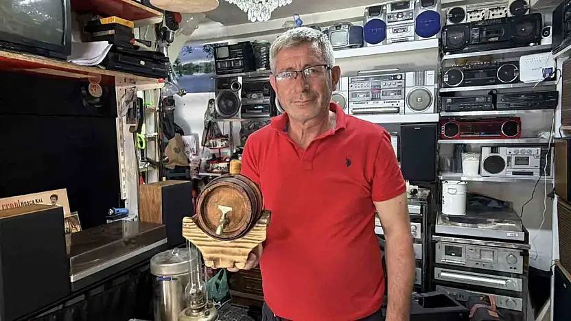 Kayseri'de 10 yıllık hobi nostalji dükkanına dönüştü