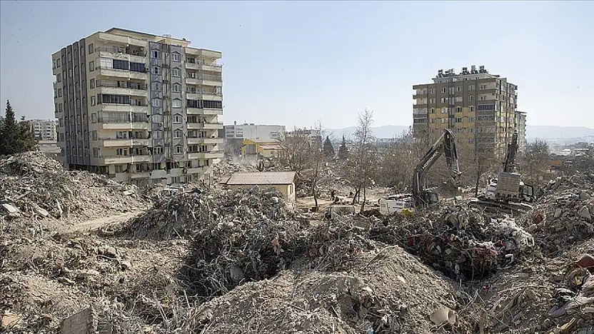 123 kişinin öldüğü Ebrar Sitesi davasında müteahhide 17 yıl hapis cezası
