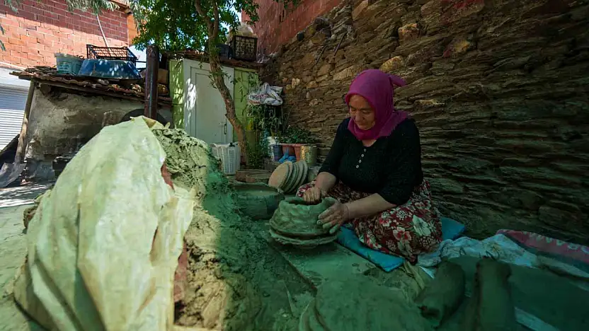 Binlerce yıllık gelenek çömlek üretimi kadın emeğiyle yaşatılıyor