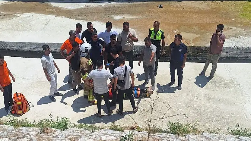 Bisikletiyle köprüden uçan çocuk 7 metreden yere çakıldı