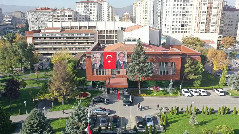 Büyükkılıç'tan 'Dijital Kayseri' vizyonunda yeni adım: izle.kayseri.bel.tr hizmete açıldı