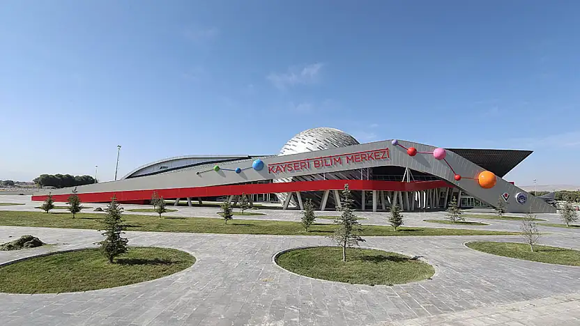 Büyükşehir'den bilim ve teknoloji dolu yaz akademisi