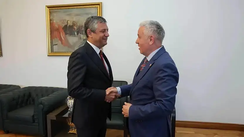 Çetin Arık'tan Özgür Özel'e destek mesajı