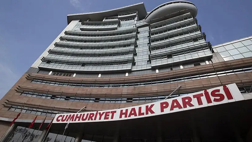 CHP'de yaprak dökümü! 264 eski vekil istifa etti