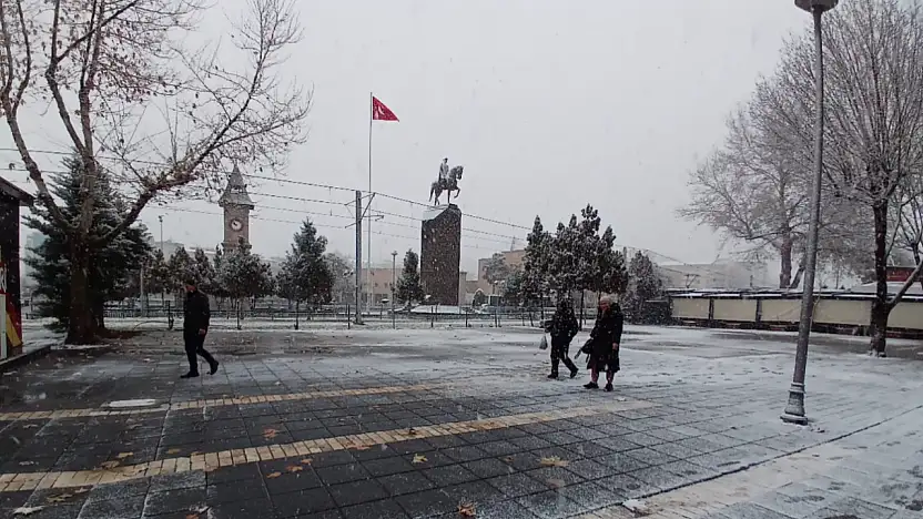 Cumhuriyet Meydanı'nda kafeler yıkıldı: Kafelerin yerine ne yapılacak?