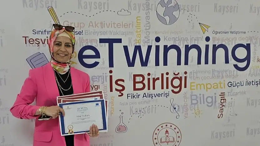 Hilal öğretmen geliştirdiği eTwinning projeleri ile öğrencilerin yüzünü güldürdü