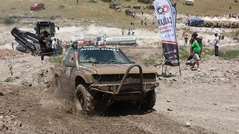 İncesu'da off-road heyecanı: 32 ilden 57 takım mücadele etti