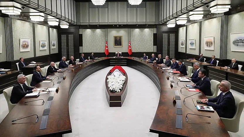 Kabine toplanıyor: Gündemde terör, ekonomi ve bölgesel gelişmeler var