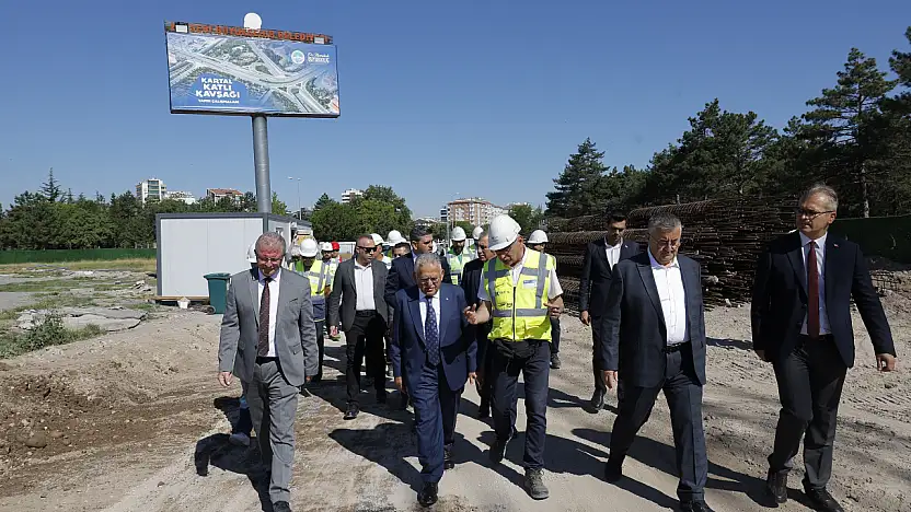 Kartal Katlı Kavşağı Projesi'ni inceleyen Büyükkılıç: Yıl sonuna trafiğe açılacak