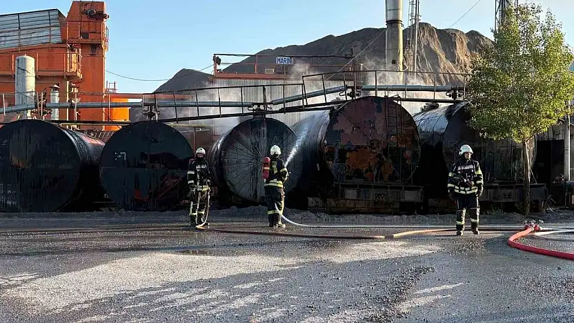 Kayseri'de asfalt şantiyesinde bitüm tankı alev aldı