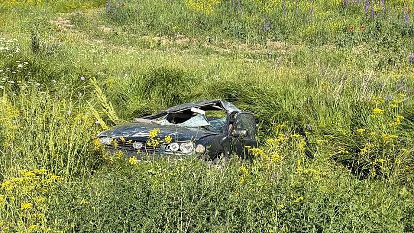Kayseri'de otomobil tarlaya uçtu: 1 kişi yaralandı