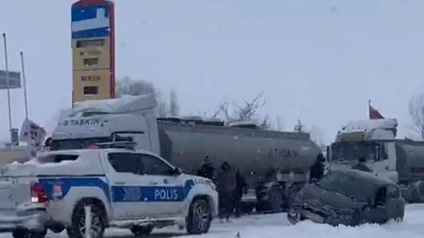 Kayseri-Kahramanmaraş yolu tipi nedeniyle ulaşıma kapandı