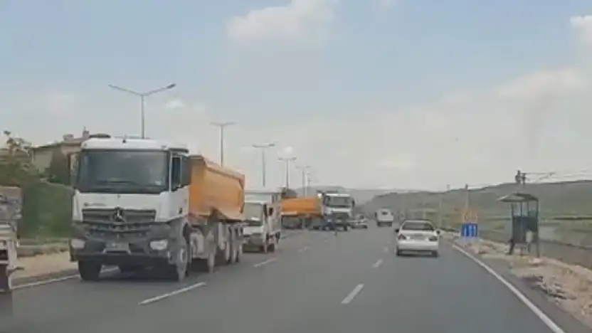 Kayseri-Niğde yolunda otomobil şarampole devrildi
