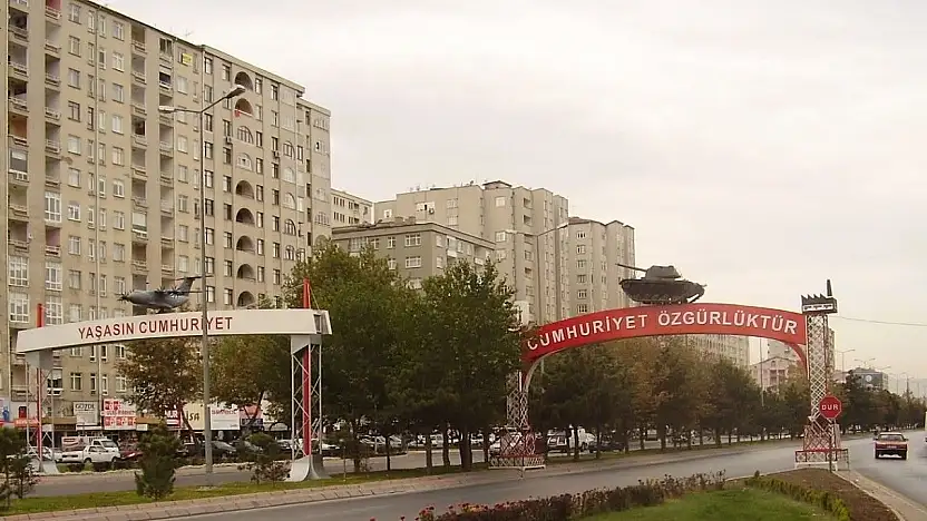 Kayseri'nin meşhur Nato Caddesi'nin sırrı: Şehir efsanesi mi, askeri gerçek mi?
