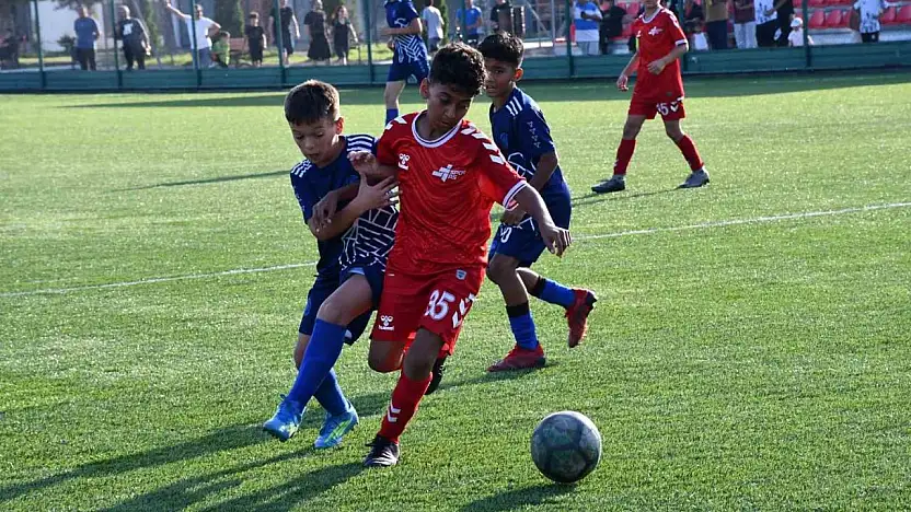 Kayseri U-11 Ligi'nde şampiyon Melikgazi Belediyespor oldu