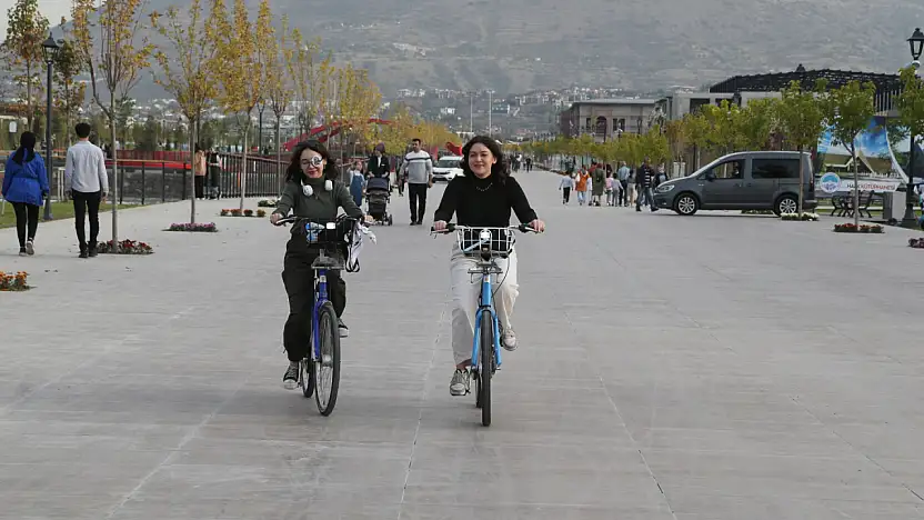 Kayserililer dünyanın çevresini 108 kez dolaşacak kadar pedalladı