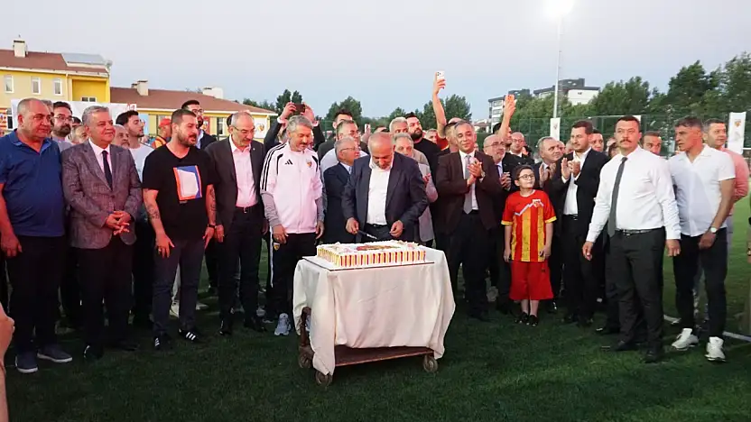 Kayserispor'dan 60'ıncı yıla yakışan kutlama