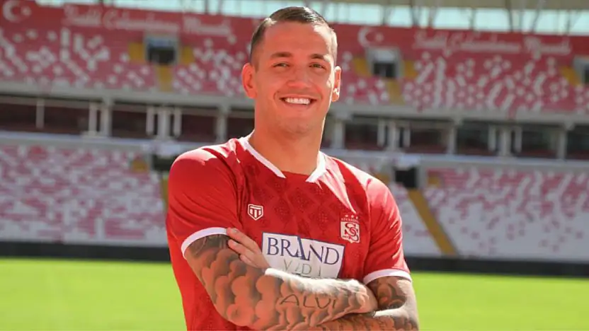 Kayserispor iddiaları vardı: Rey Manaj'dan sürpriz hamle