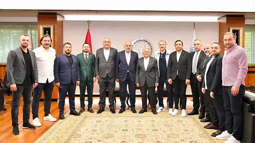 Kayserispor yönetiminden Başkan Büyükkılıç'a ziyaret