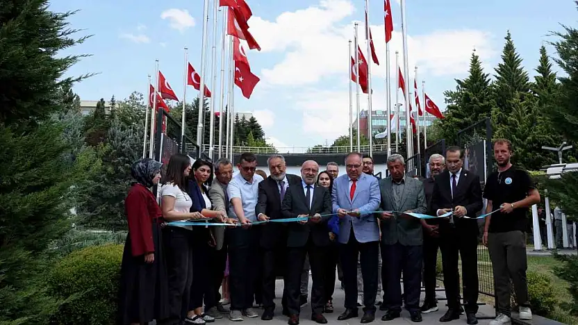 KAYÜ'de 15 Temmuz Anma Töreni ve Fotoğraf Sergisi düzenlendi
