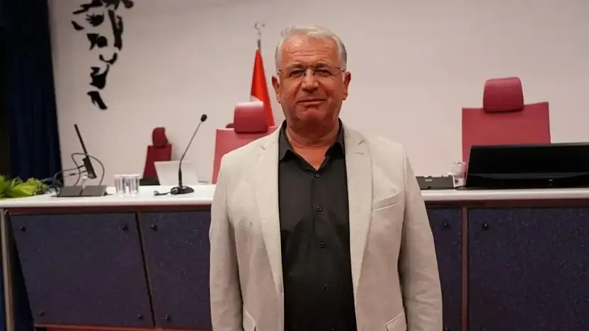 Kesin ihraç talebiyle disipline sevk edilen Çalıksoy, CHP'den istifa etti