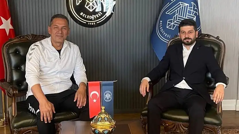 Kocasinan Şimşekspor Rasim Aykurt ile yeniden anlaştı