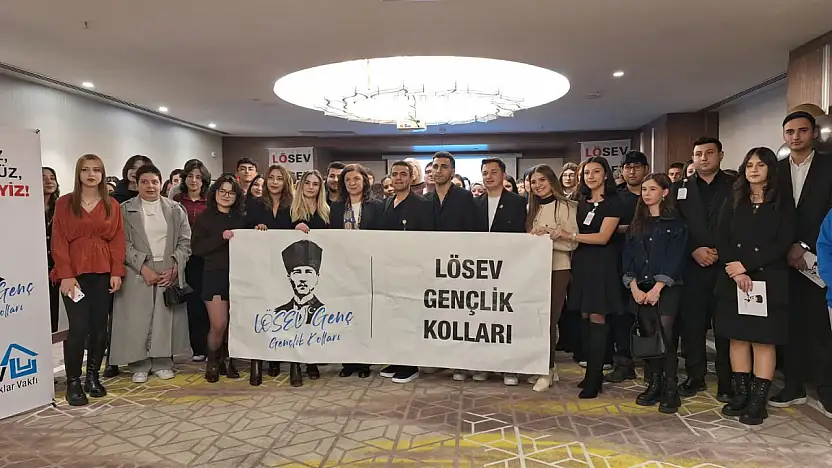 LÖSEV'den iyileşmiş gençlere 'Yeni Yıla Merhaba' buluşması