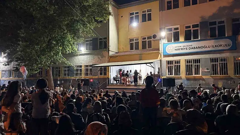Kayseri'de öğrenciler yerine bu kez veliler yarıştı