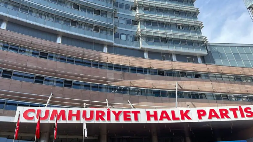 Özgür Özel olağanüstü kurultay başvurusu yaptı