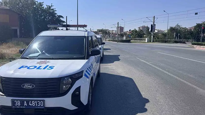 Ticari aracın çarptığı elektrikli bisiklet sürücüsü ağır yaralandı