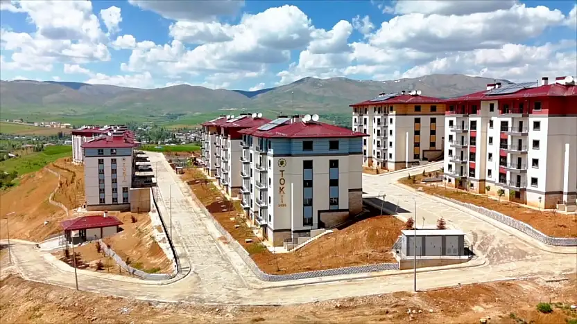 TOKİ Sarız'da 178 konutu hak sahiplerine teslim edecek