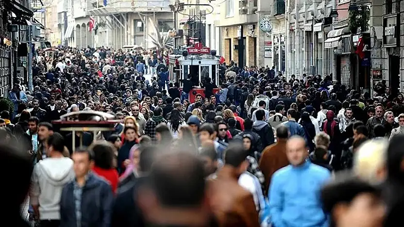 Türkiye yaşlanıyor! Genç nüfus erimeye devam ediyor