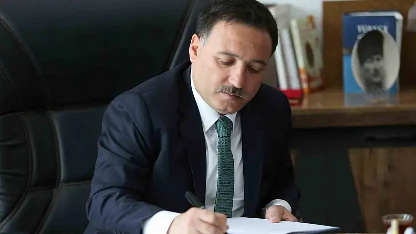 Vali Çiçek'ten Babalar Günü mesajı