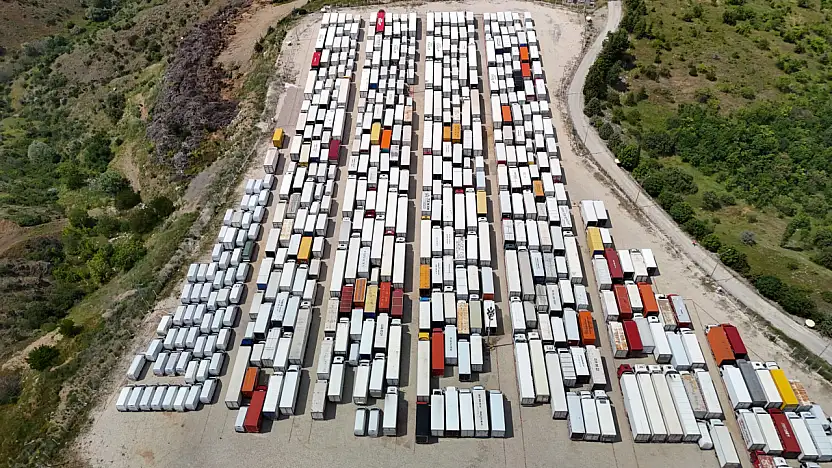 YKS'nin gizli yolculuğu başladı: Sorular 531 araçla, 360 derece güvenlik altında dağıtılıyor