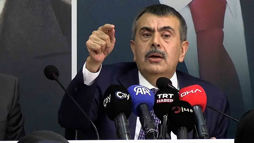 Yusuf Tekin: Haçlı Seferleri kavramını tarih müfredatından çıkardım