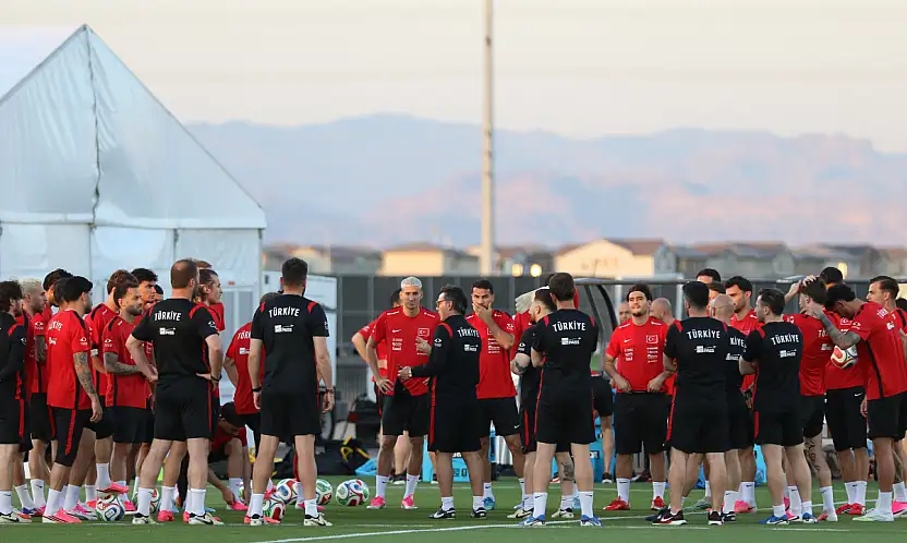 A Milli Futbol Takımı, Arizona'daki ilk antrenmanını taraftara açık yaptı