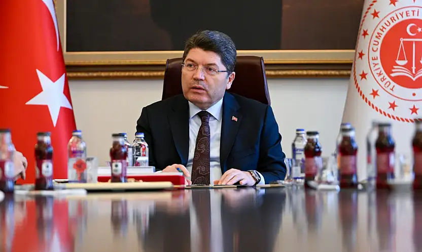 Bakan Tunç duyurdu: Bin hakim ve savcı yardımcısı alınacak