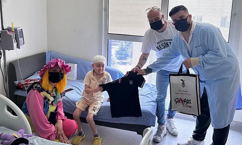 Beşiktaş Taraftar Grubu'ndan KANKA Hastanesi'ne moral ziyareti