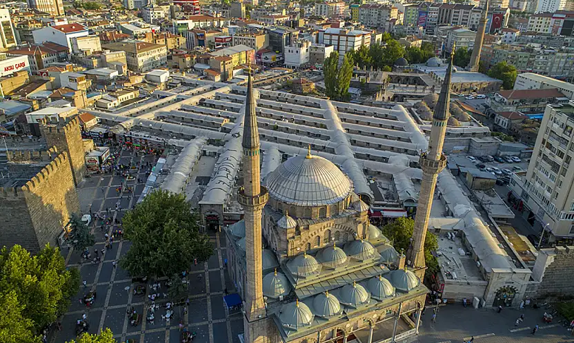 Bu gece 81 ilde eş zamanlı sela okunacak