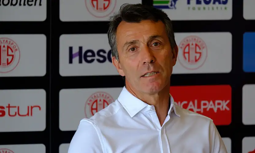 Bülent Korkmaz resmen Antalyaspor'da! Kayserispor'un yeni rakibi oldu
