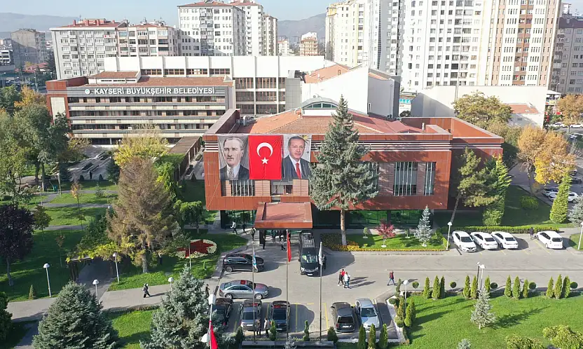 Büyükkılıç'tan 'Dijital Kayseri' vizyonunda yeni adım: izle.kayseri.bel.tr hizmete açıldı