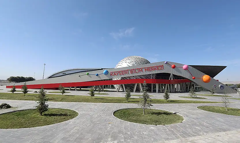 Büyükşehir'den bilim ve teknoloji dolu yaz akademisi