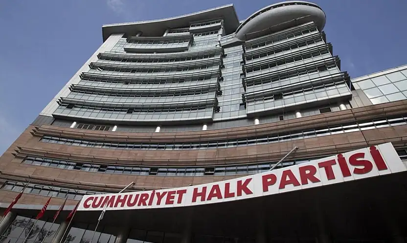 CHP'de yaprak dökümü! 264 eski vekil istifa etti