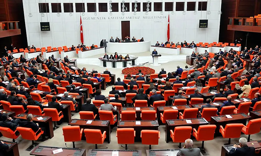 CHP Meclis'te 5'inci sıraya geriledi: Yeni Parti ana muhalefet partisi oldu