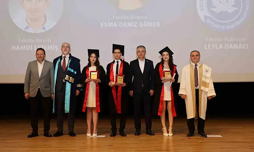 ERÜ İktisadi ve İdari Bilimler Fakültesi 44. dönem mezunlarını verdi