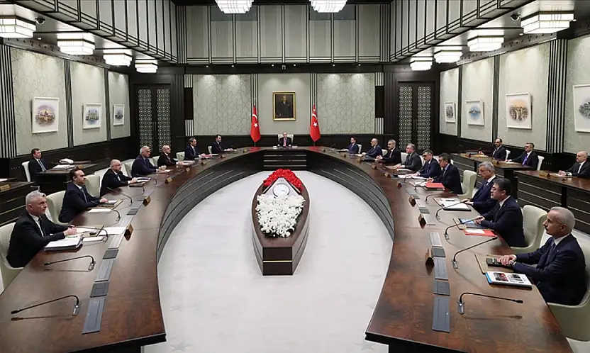 Kabine toplanıyor: Gündemde terör, ekonomi ve bölgesel gelişmeler var