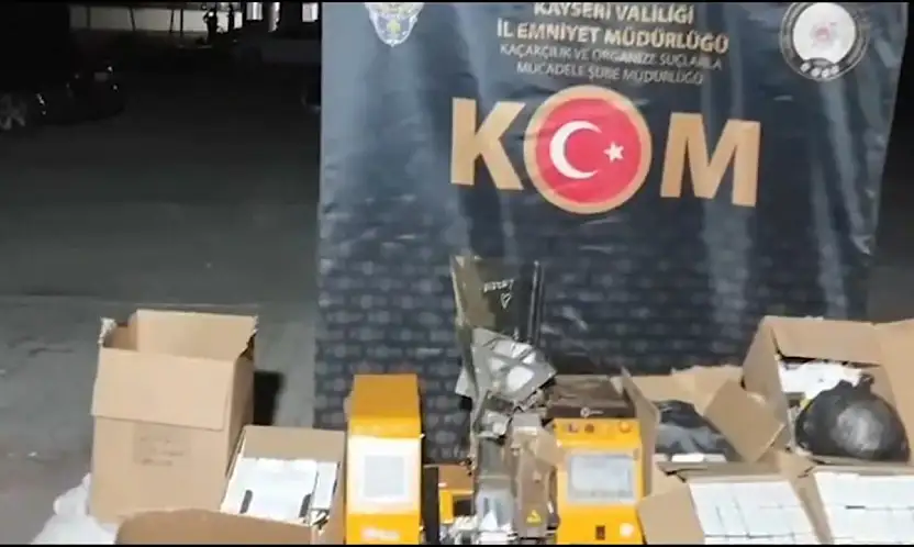 Kayseri'de 70 bin makaron ve 62 kilogram kaçak tütün ele geçirildi